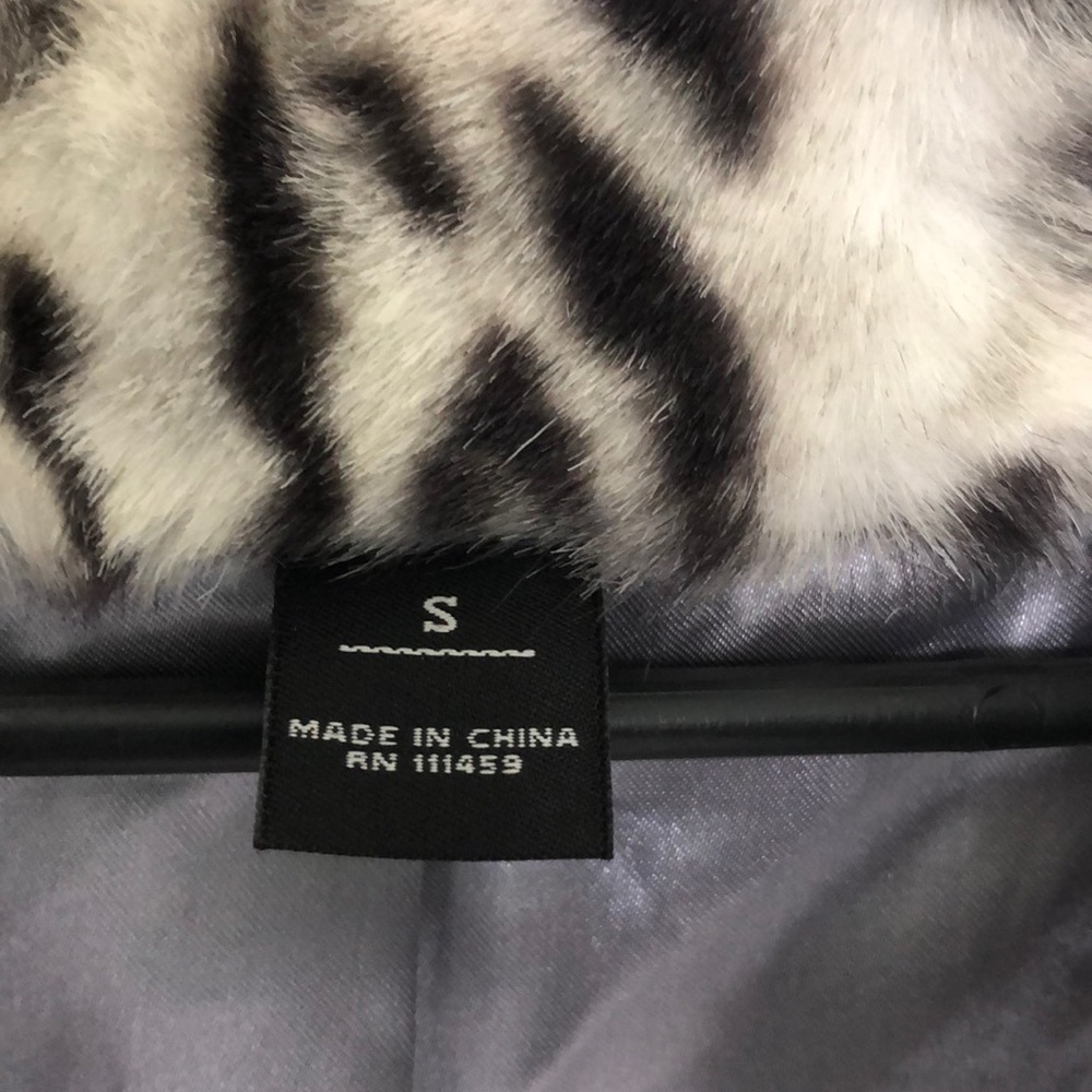 Fur jacket - Picture 6 of 7